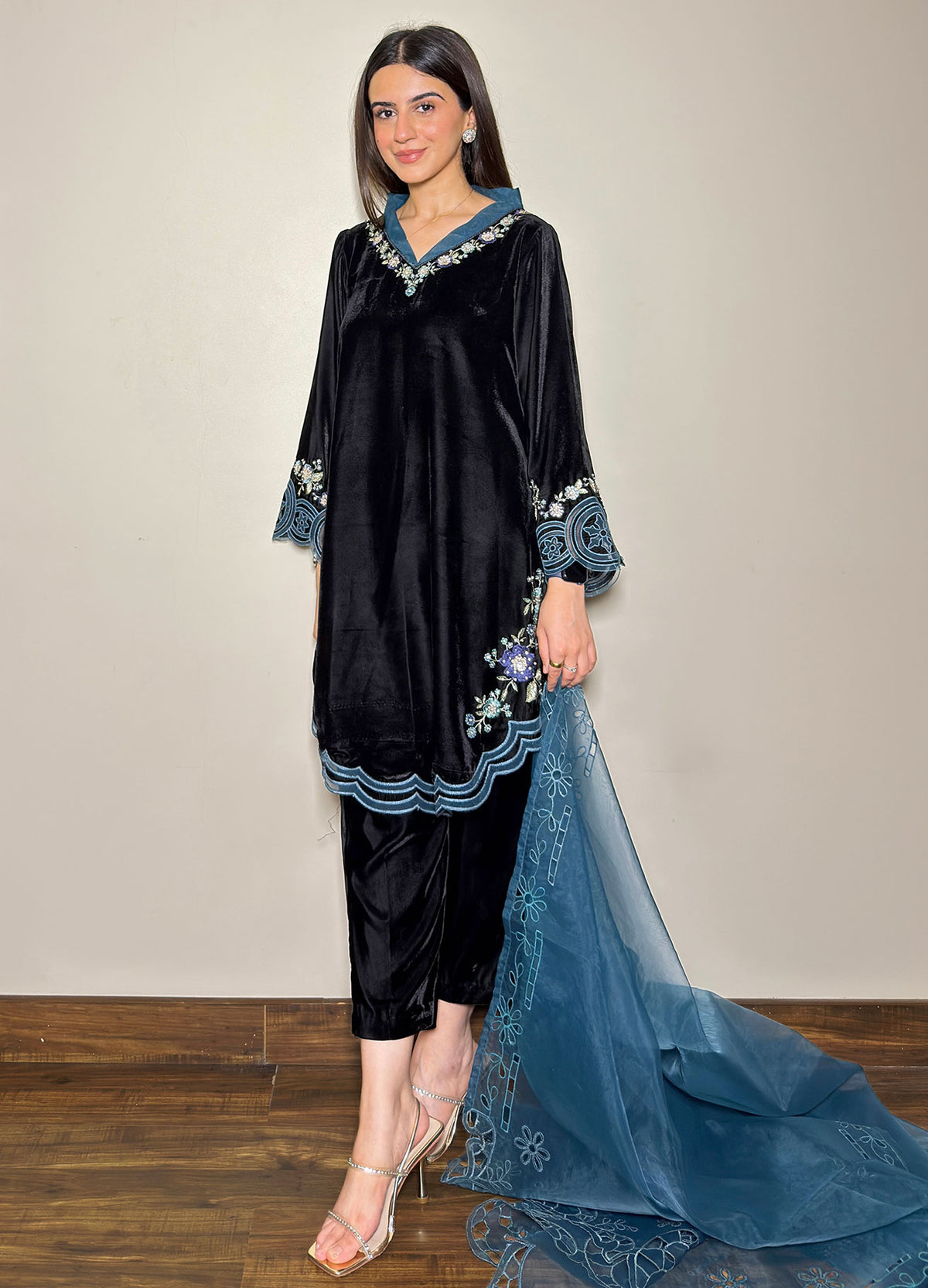 FW26DA-3016 BLACK 2PCS  EMBROIDERED KURTA WITH TROUSER