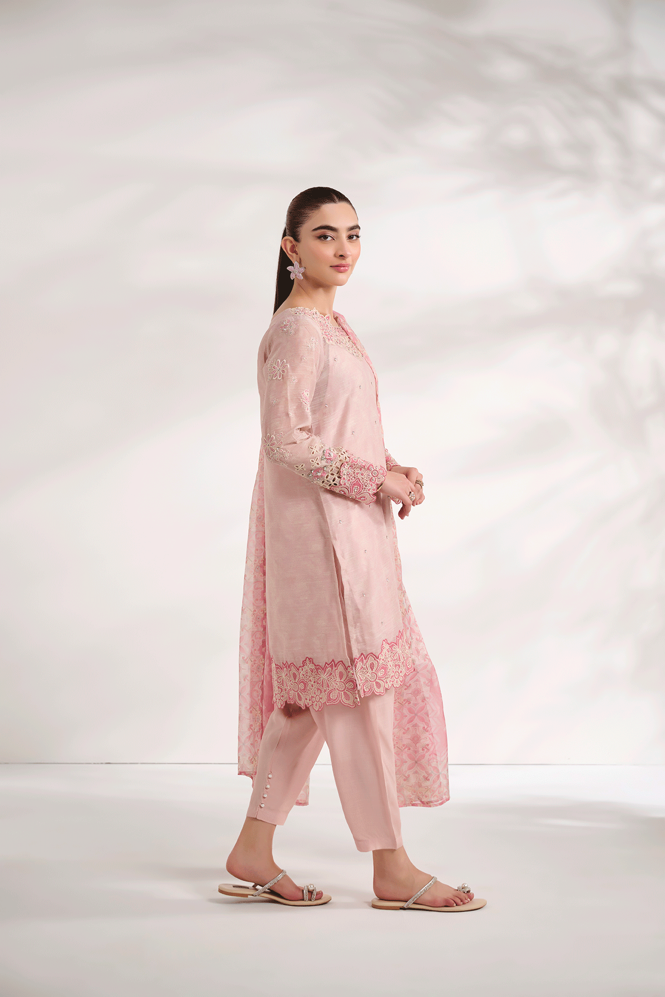 SS24DA-2591   L-PINK  2PCS  EMBROIDERED KURTA WITH TROUSER
