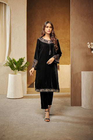 DA-1536 BLACK EMBROIDERED KURTA