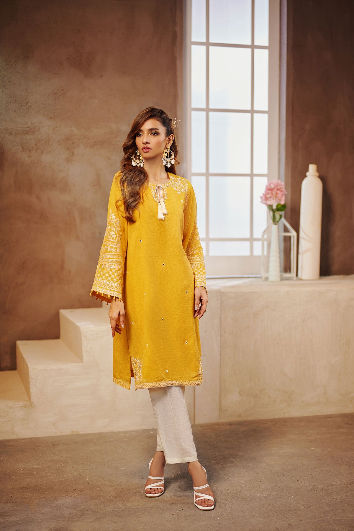 DA-1539 YELLOW EMBROIDERED KURTA