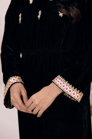 DA-1580 BLACK EMBROIDERED KURTA
