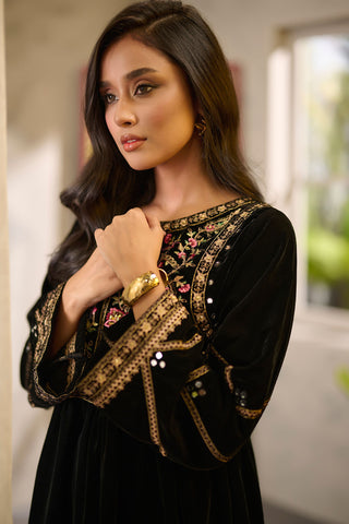 DA-1678 BLACK EMBROIDERED KURTA