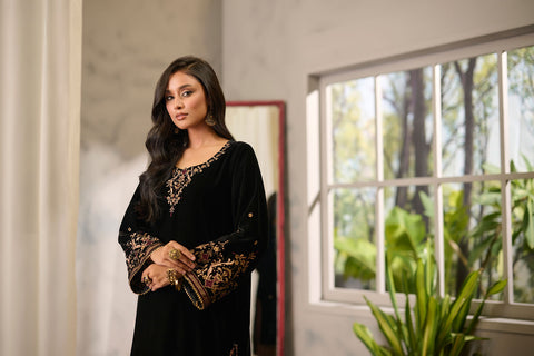 DA-1687 BLACK EMBROIDERED KURTA