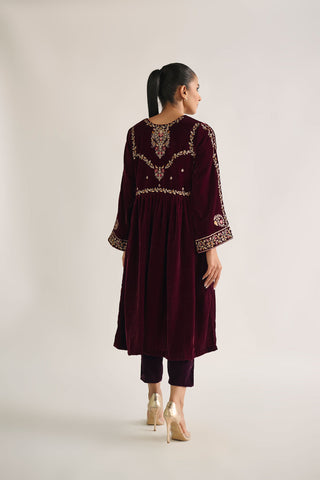DA-1694 MAROON EMBROIDERED KURTA