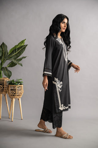 DC-0422 Black Embroidered Kurta