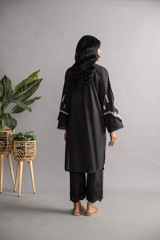 DC-0423 Black Embroidered Kurta