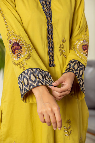 DC-2017 GREEN 2PCS EMBROIDERED KURTA WITH TROUSER