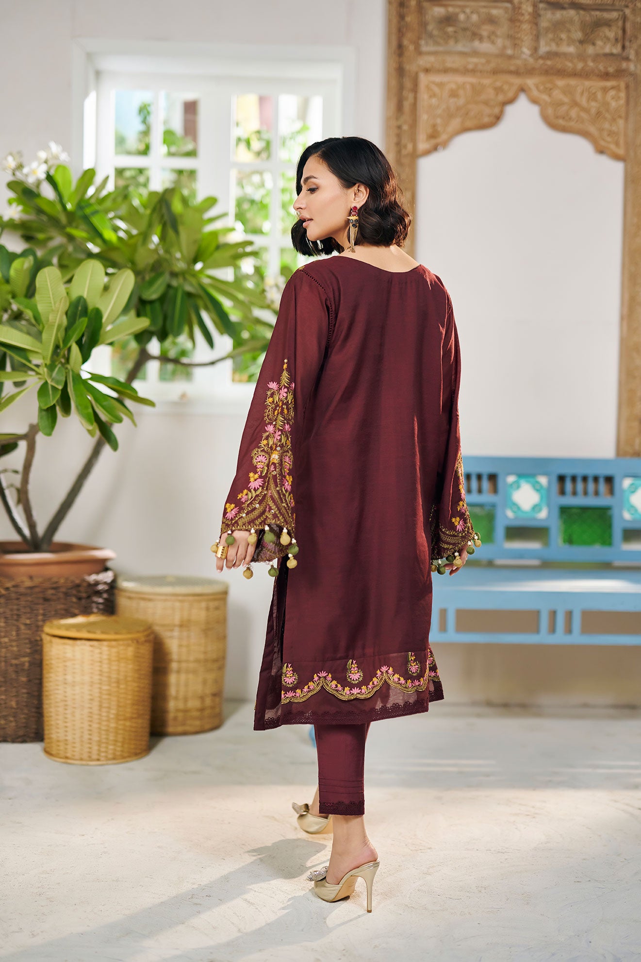DC-2056 MAROON 2PCS  EMBROIDERED KURTA WITH TROUSER