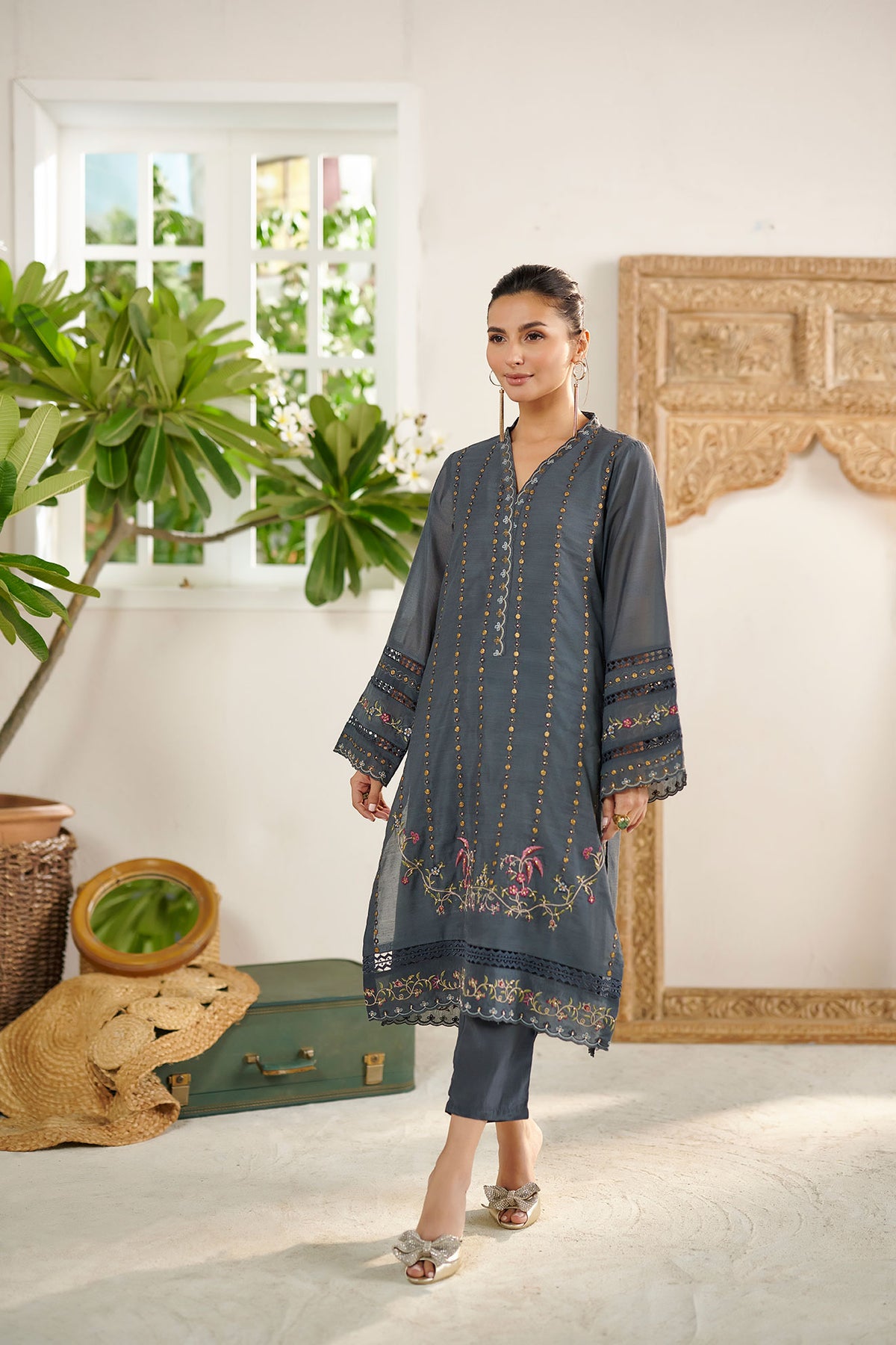 DC-2084 GREY 2PCS  EMBROIDERED KURTA WITH TROUSER