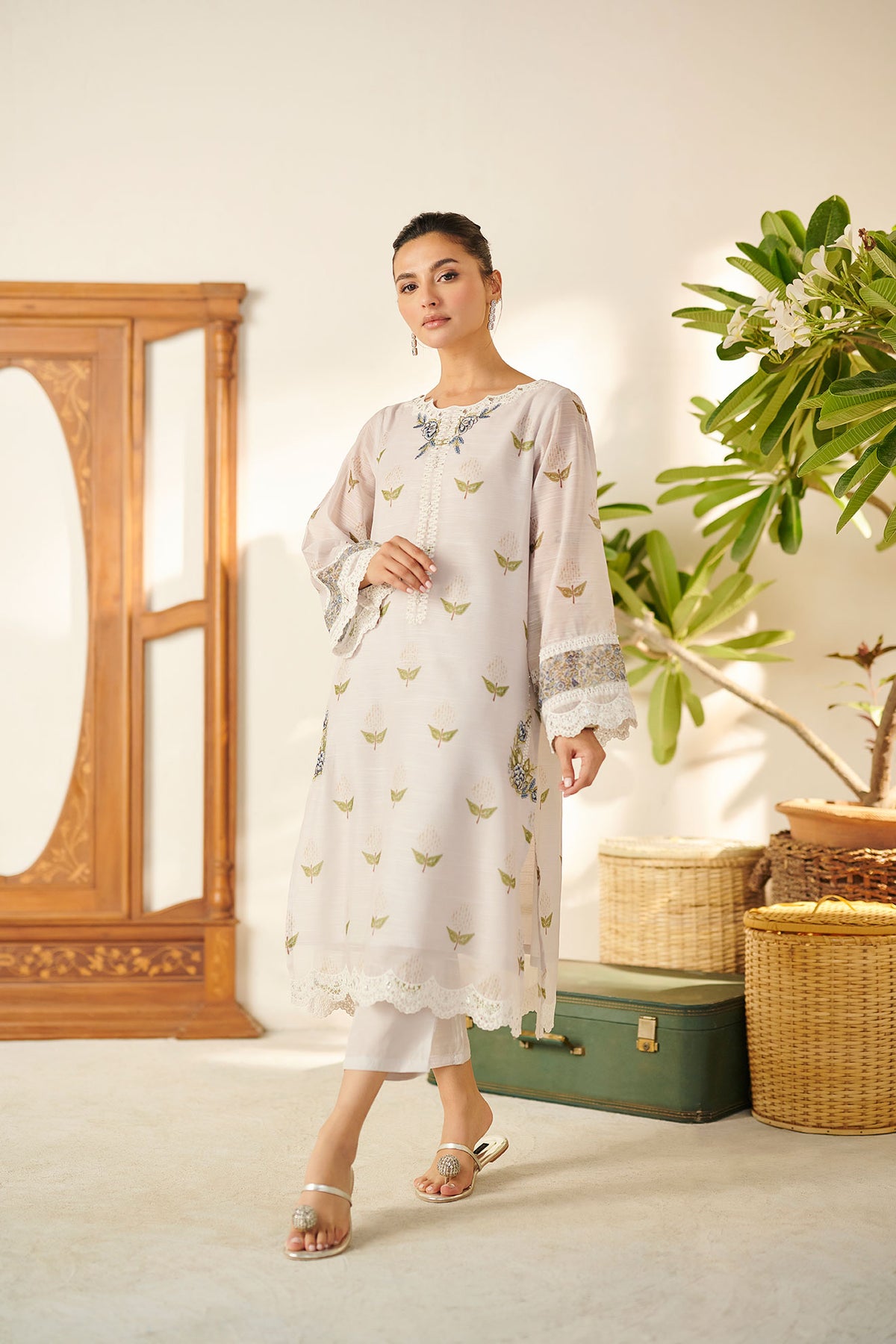 DC-2090 OFF WHITE 2PCS  MUNAR EMBROIDERED KURTA WITH TROUSER