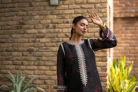 DC-2095 BLACK 2PCS  EMBROIDERED KURTA WITH TROUSER