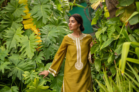 DC-2105 GREEN 2PCS  EMBROIDERED KURTA WITH TROUSER
