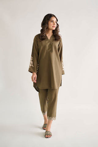 DC-2125 GREEN KHADDAR 2PCS EMBROIDERED KURTA WITH TROUSER