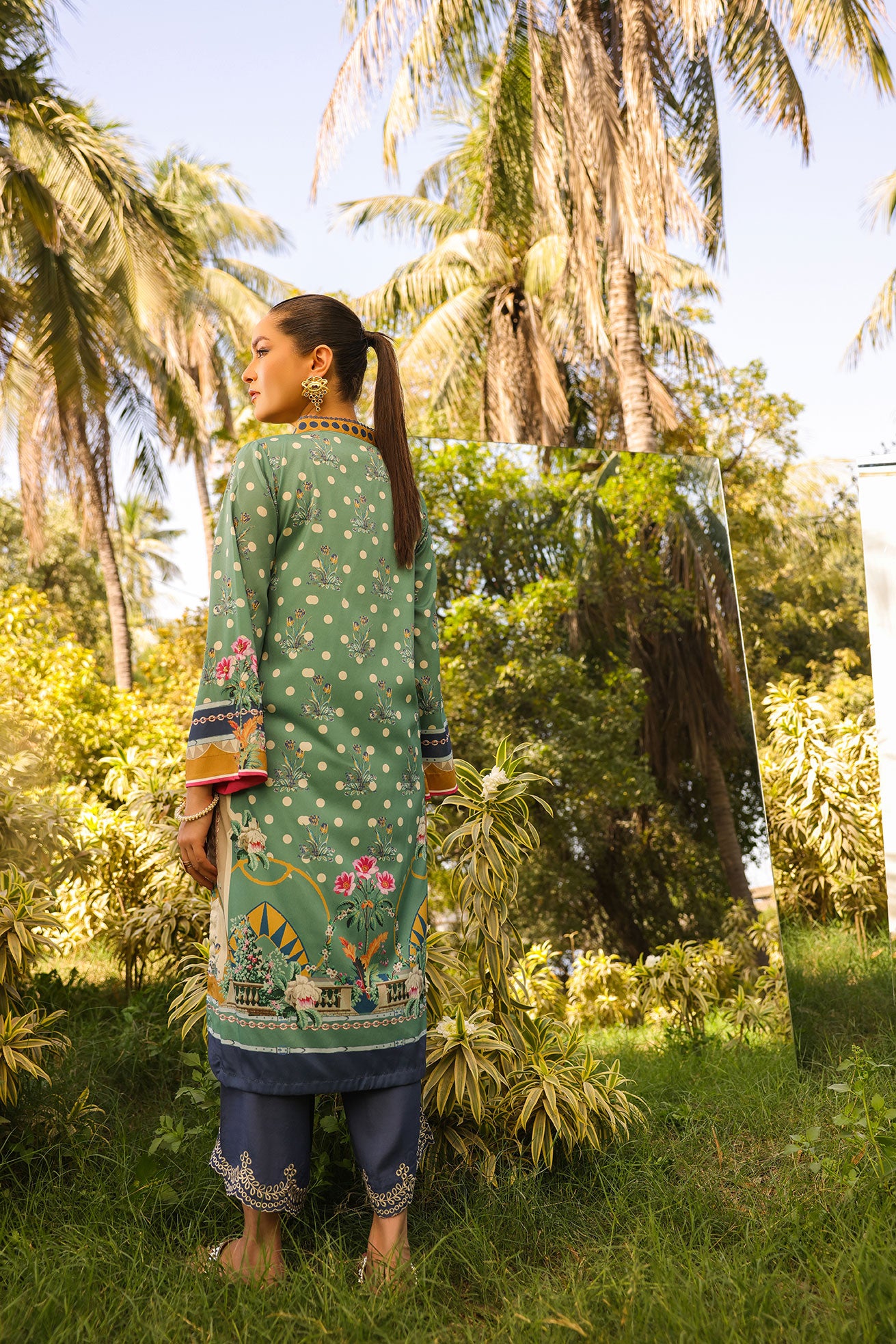 DC-2139 GREEN 2PCS HAND EMBELLISHED  SHIRT WITH TROUSER