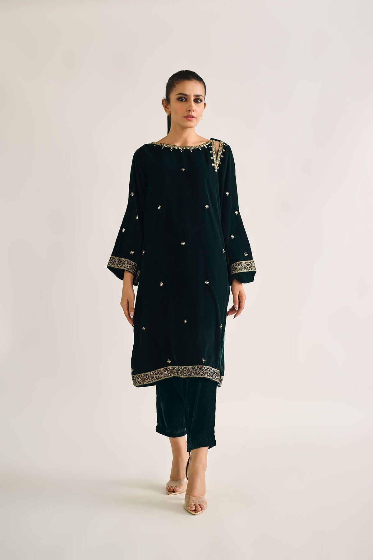 DA-1727 GREEN EMBROIDERED KURTA