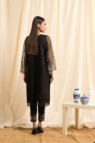DA-1376 BLACK EMBROIDERED KURTA