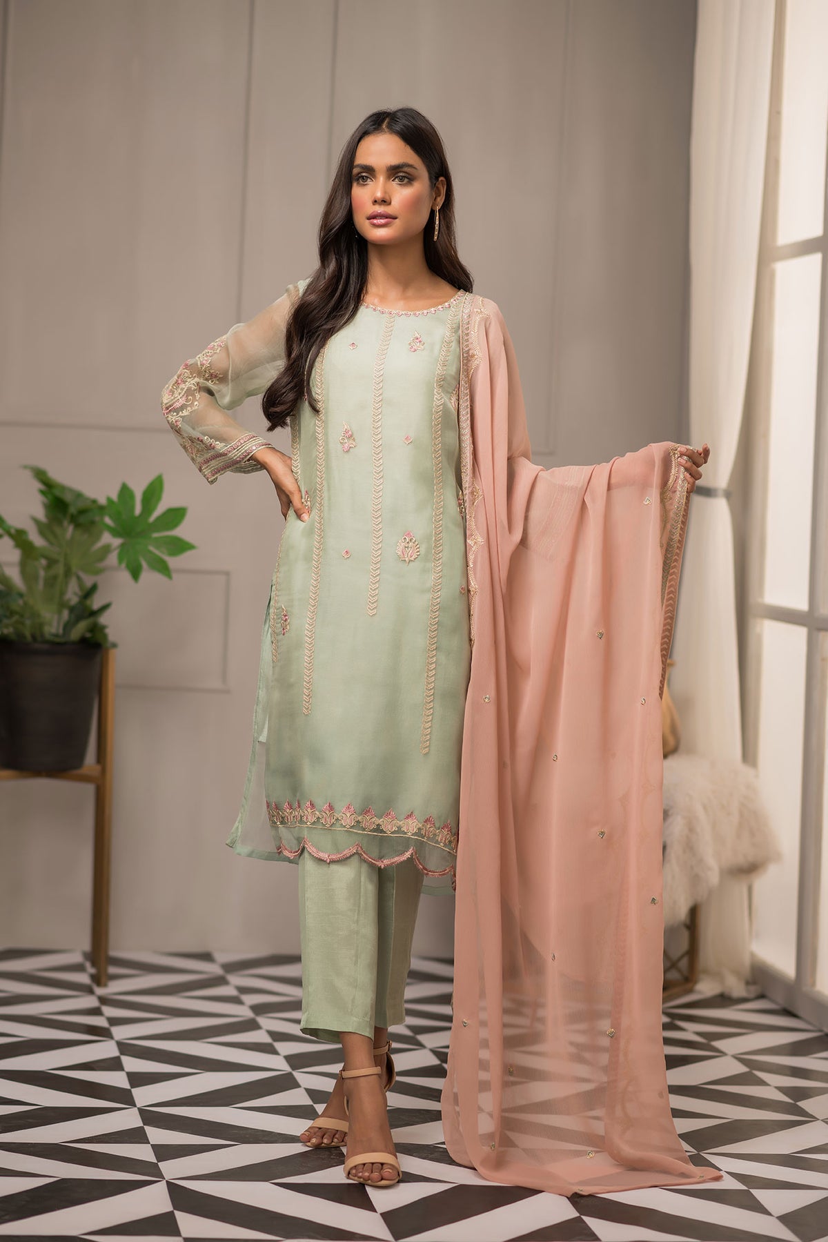 DA-1394 GREEN EMBROIDERED KURTA WITH DUPATTA