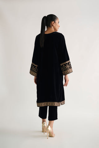 DA-1710 BLACK EMBROIDERED KURTA