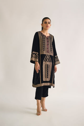 DA-1710 BLACK EMBROIDERED KURTA