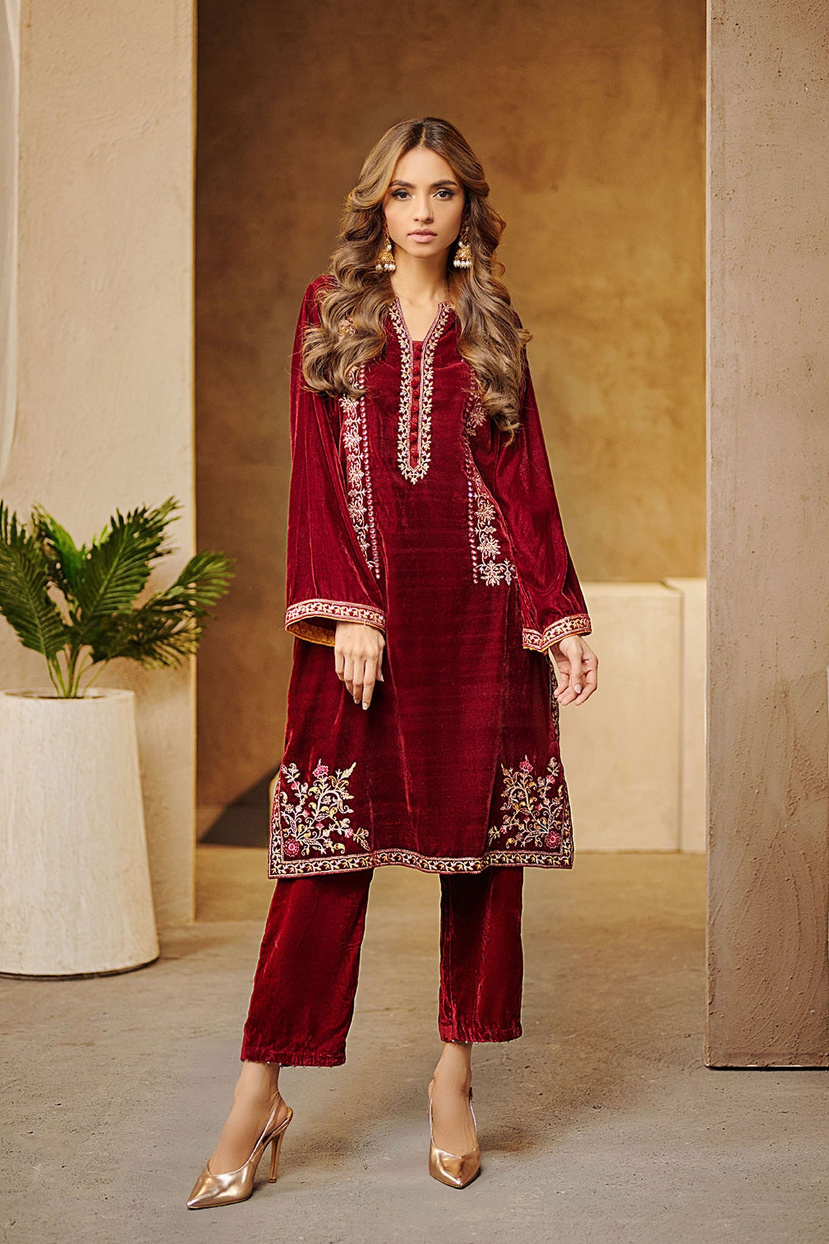 DA-1548 MAROON EMBROIDERED KURTA